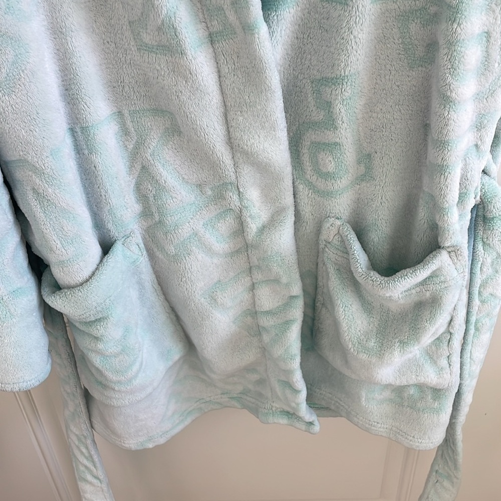 PINK Victoria’s Secret Women’s Light Blue Robe w/ White Fluffy Hood - Size M/L - Picture 3 of 6